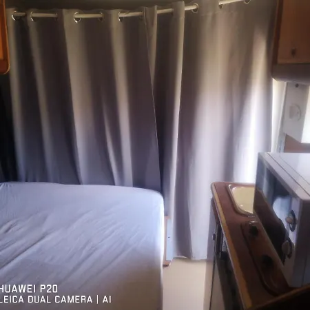 Chambre En Camping Car *