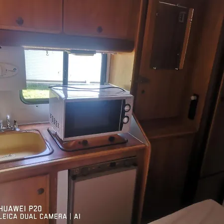 Chambre En Camping Car Campsite